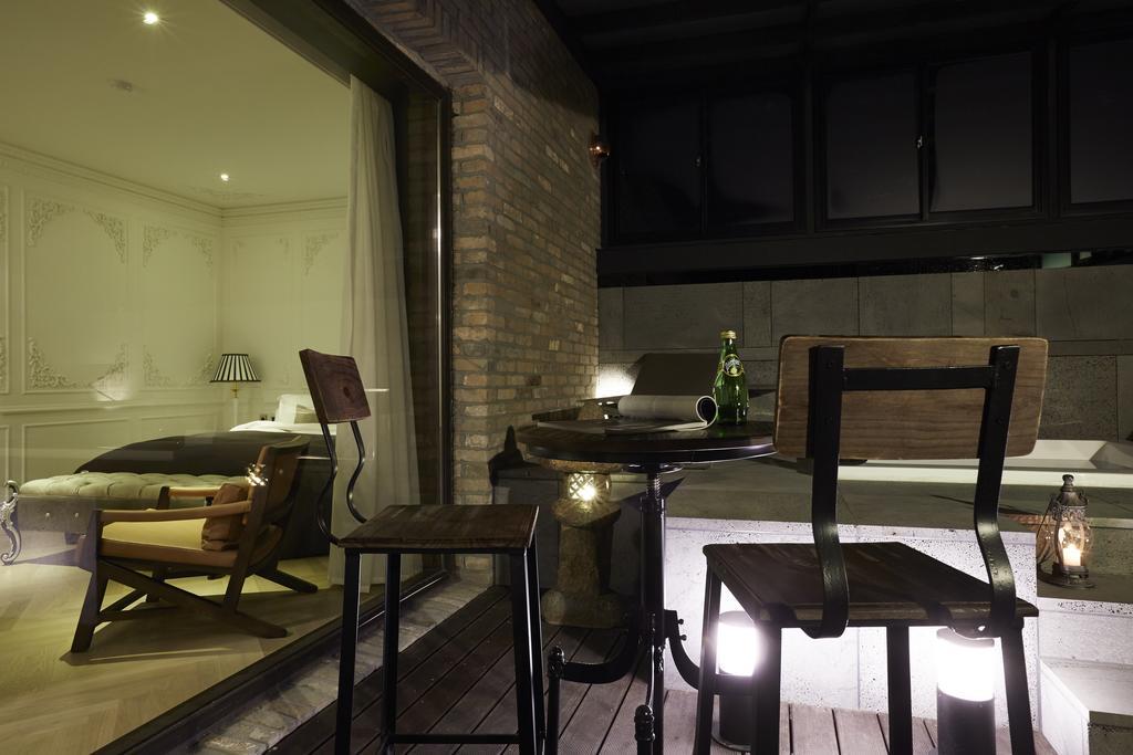 Chungbuk Inno City Namoo Hotel Eumseong Quarto foto